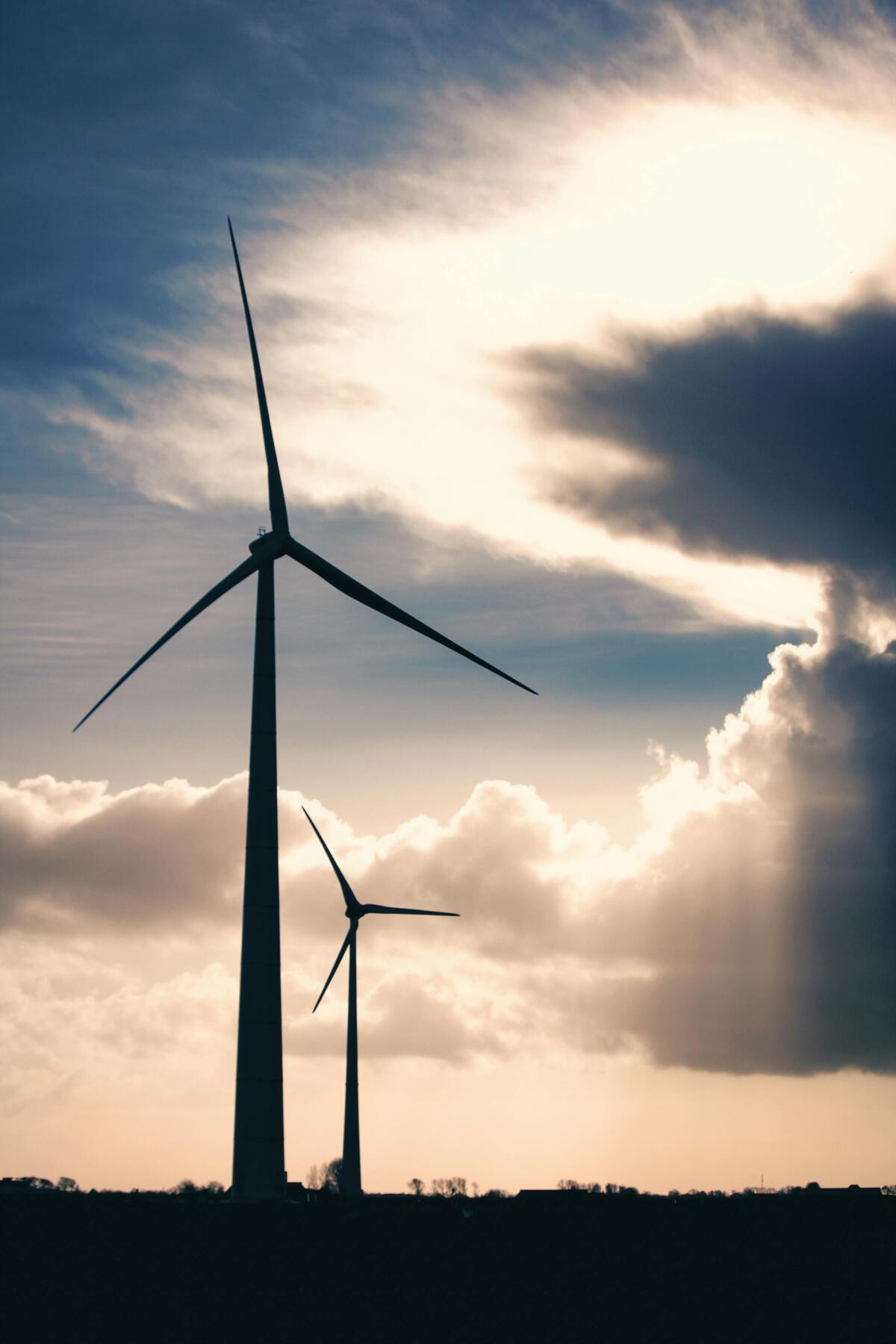 picture of a windmill in the energy manufacturing industry